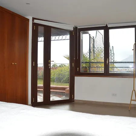 Con Vista Apartment *