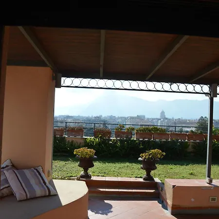 Con Vista Apartment *